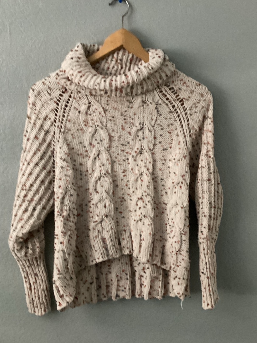 Moon & MadisonCozy Cream Speckled Cable Turtleneck Sweater